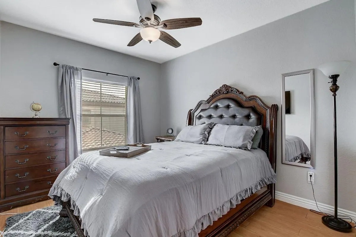Gated 2Bd Condo Near Summerlin! Las Vegas 0*,  United States