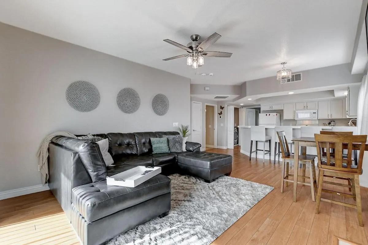 Gated 2Bd Condo Near Summerlin! Las Vegas United States
