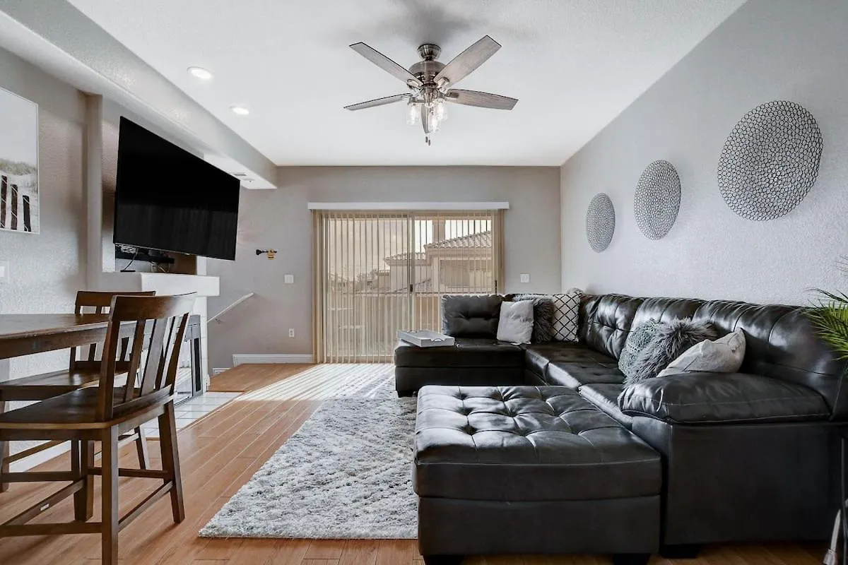 Gated 2Bd Condo Near Summerlin! Las Vegas 0*,